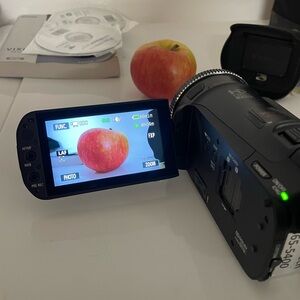 Canon Vixia HF-G20 Camcorder Bundle Fully functional